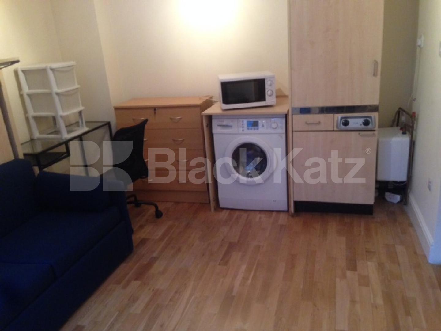 			New Instruction, Studio Apartment, 1 bath, 1 reception Studio			 Greville Street , Hatton Garden/ Farringdon/Holborn